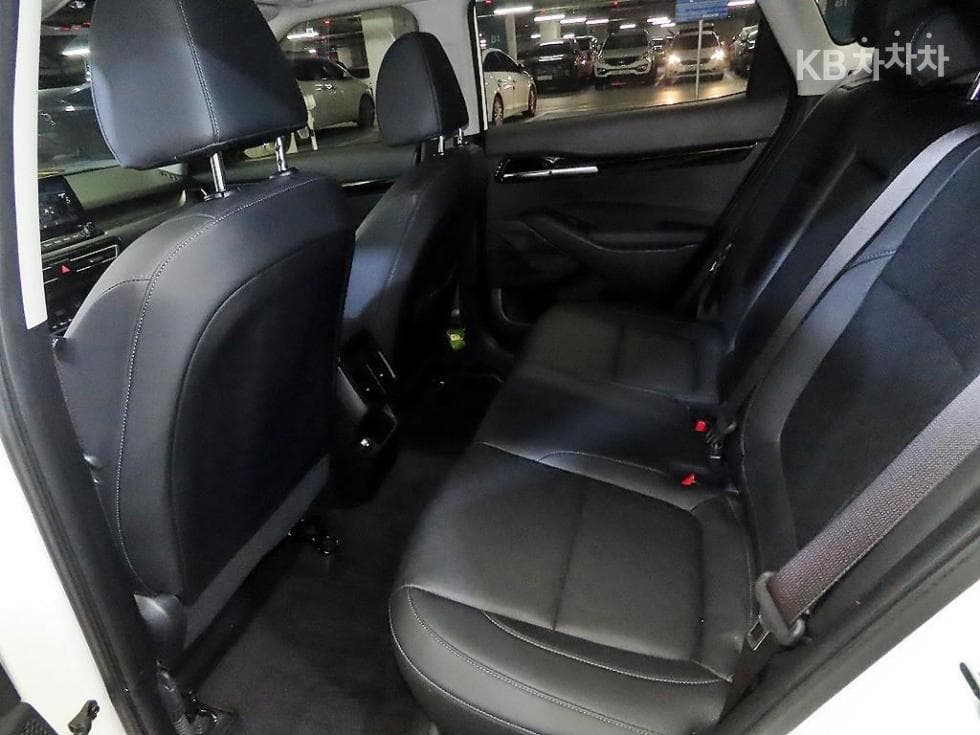 Kia Seltos1.6 Gasoline Turbo 2WD Signature - 7