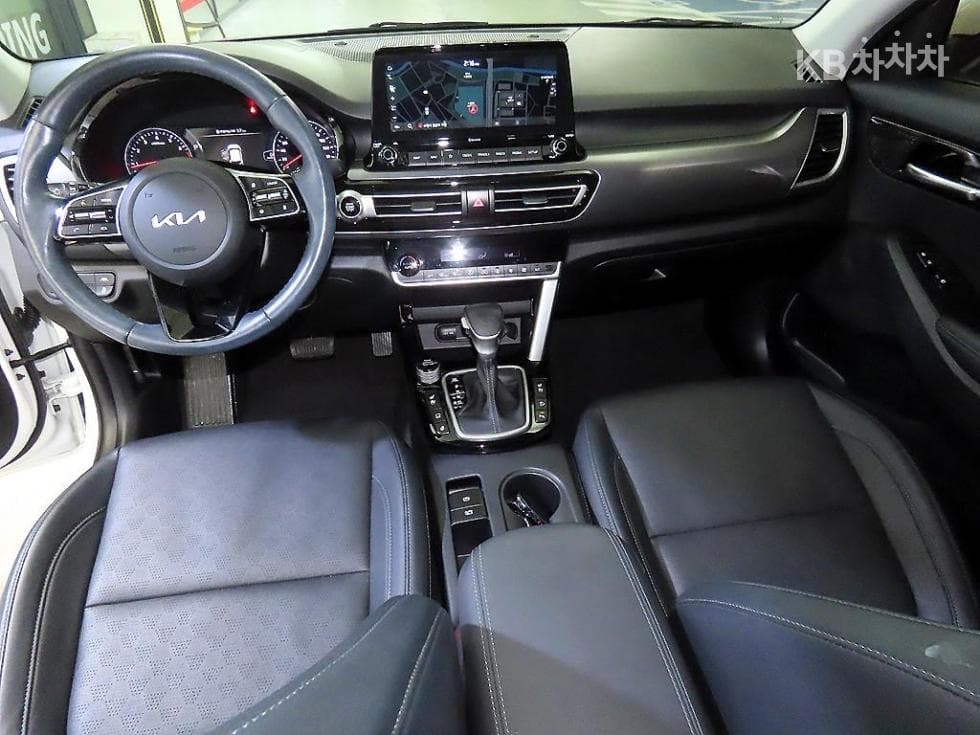 Kia Seltos1.6 Gasoline Turbo 2WD Signature - 10