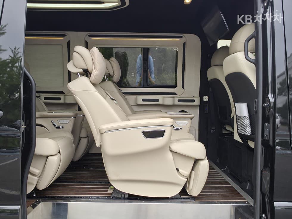 Mercedes-Benz New스프린터Tourer 319 CDI VS30 - 8