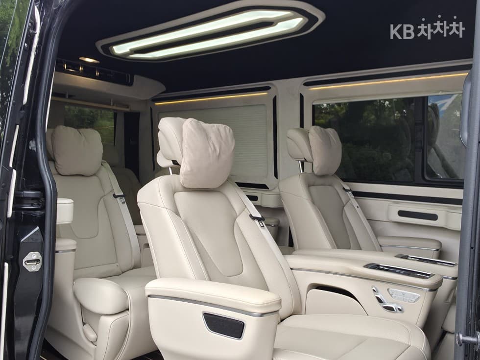 Mercedes-Benz New스프린터Tourer 319 CDI VS30 - 9