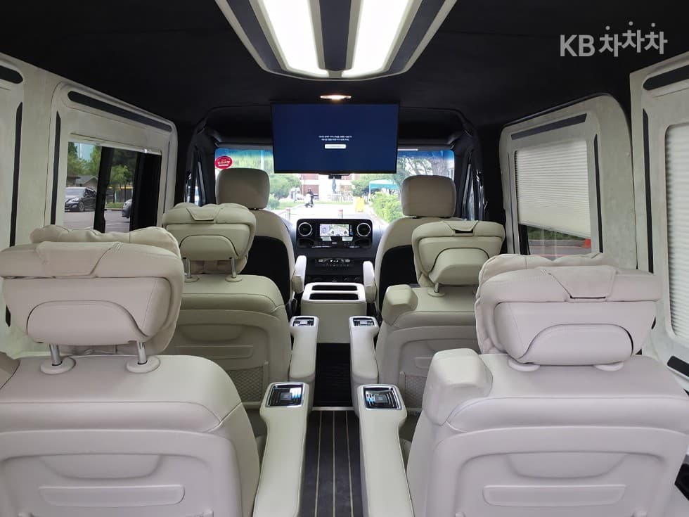 Mercedes-Benz New스프린터Tourer 319 CDI VS30 - 12