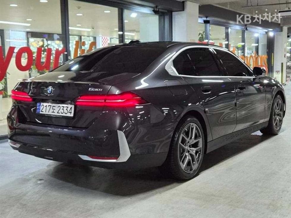BMW New5 Series(G60)530i xDrive M Sport - 4