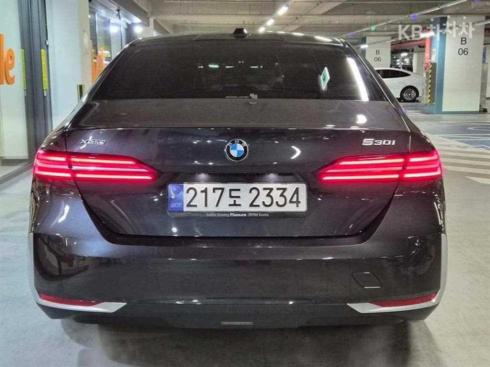 BMW New5 Series(G60)530i xDrive M Sport - 5