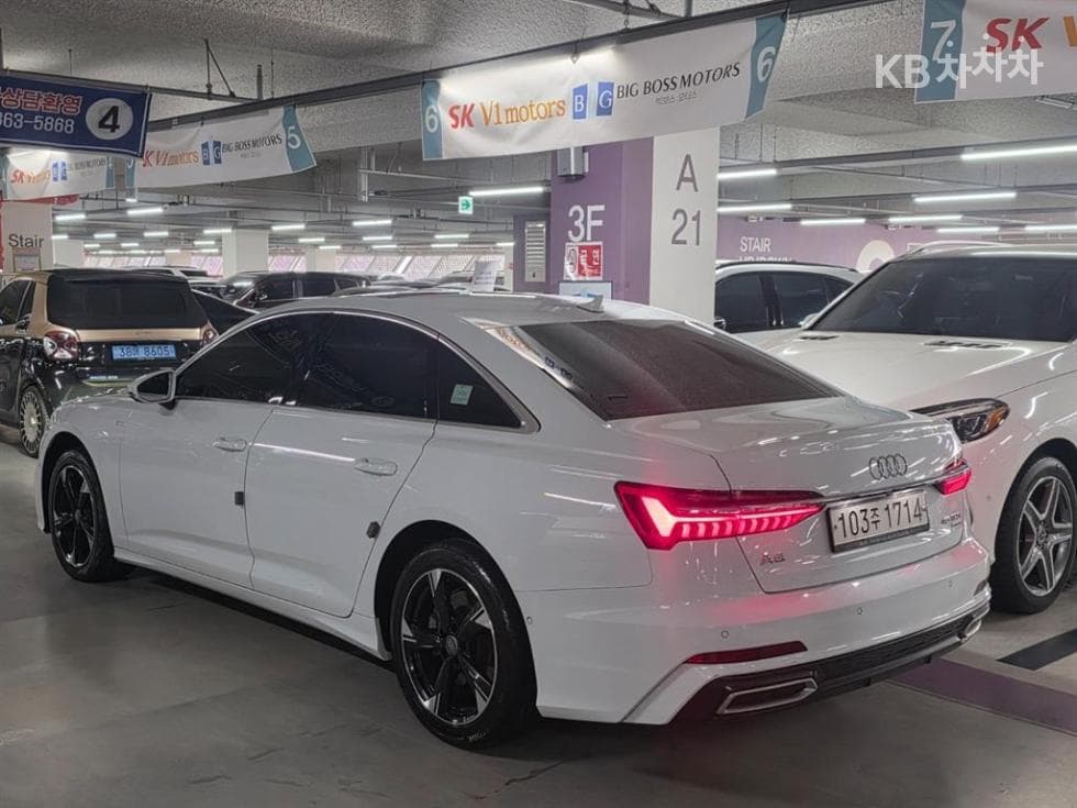 Audi A6(C8)45 TFSI Quattro Standard - 4