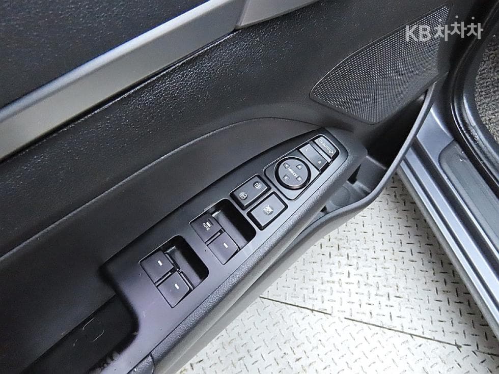 Hyundai Avante (Elantra)AD1.6 GDi Modern - 13