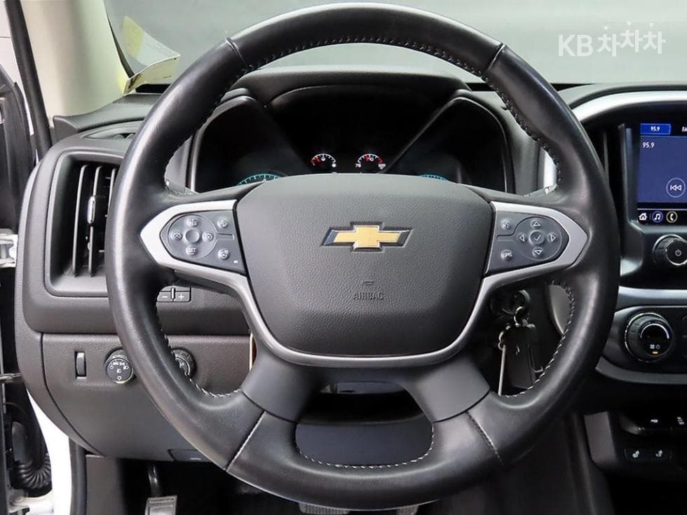 Джи Ем Корея Real New Colorado3.6L V6 4x4 Extreme-X - 9