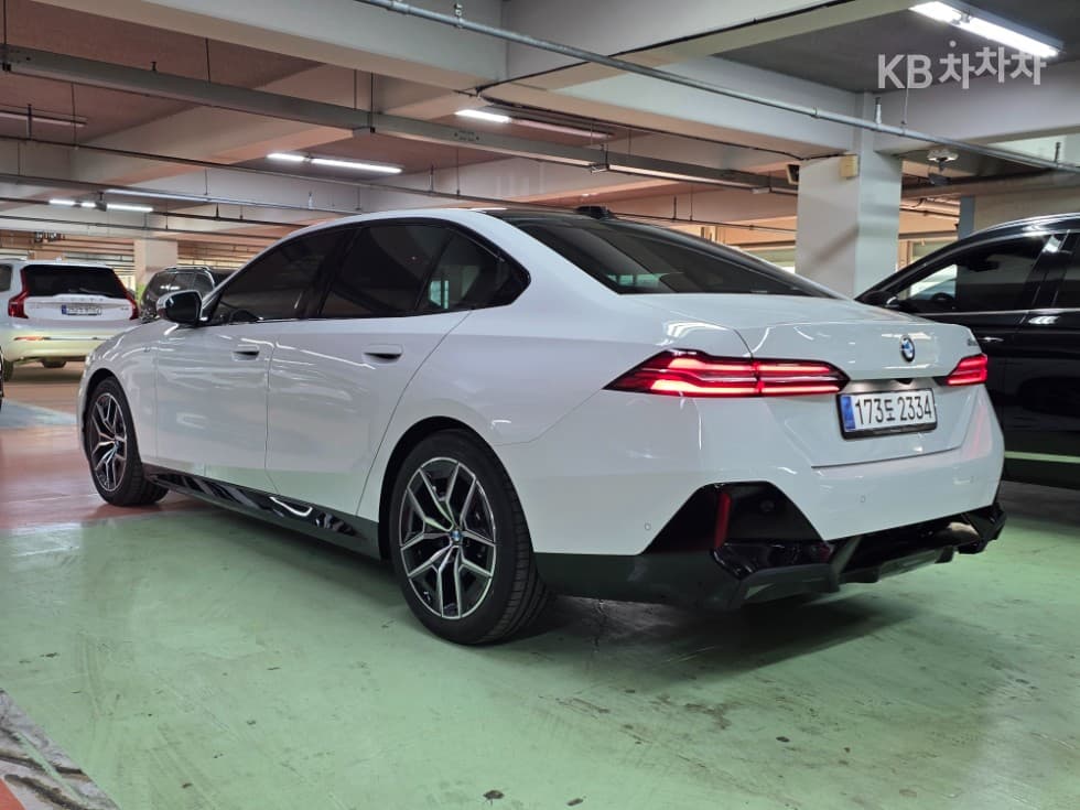 BMW New5 Series(G60)520i M Sport - 3
