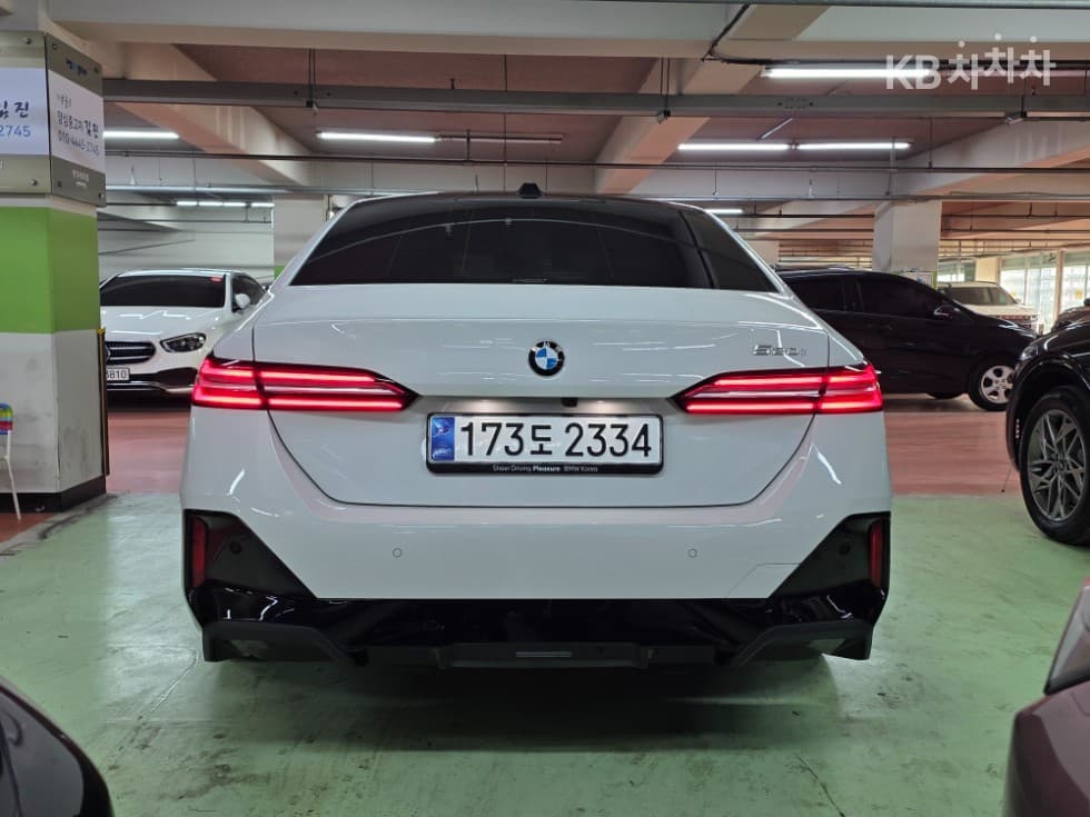 BMW New5 Series(G60)520i M Sport - 4