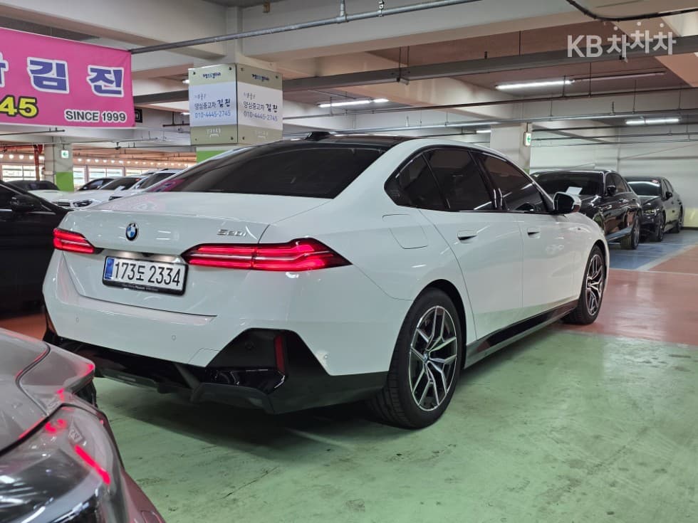BMW New5 Series(G60)520i M Sport - 5