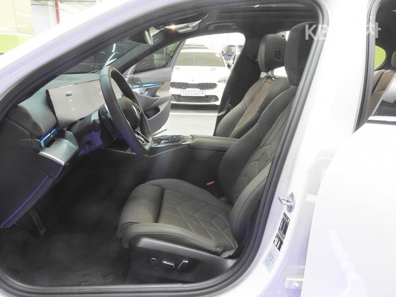 BMW New5 Series(G60)520i M Sport - 9