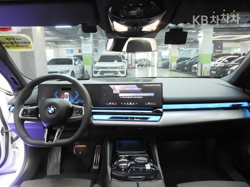 BMW New5 Series(G60)520i M Sport - 13