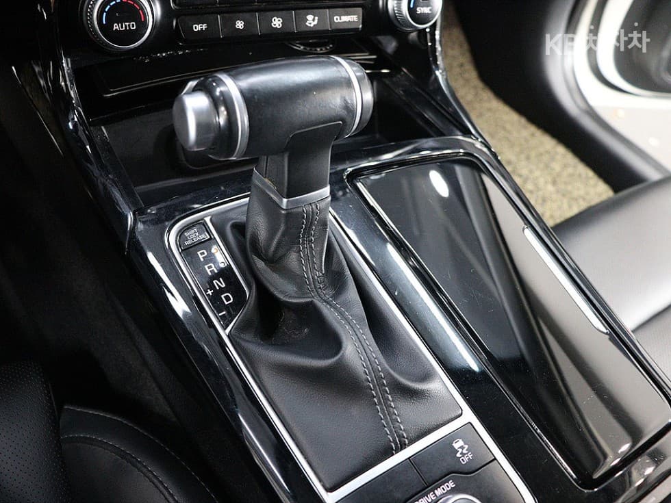 Киа Stinger2.0 Турбо 4x4 프라임 - 9