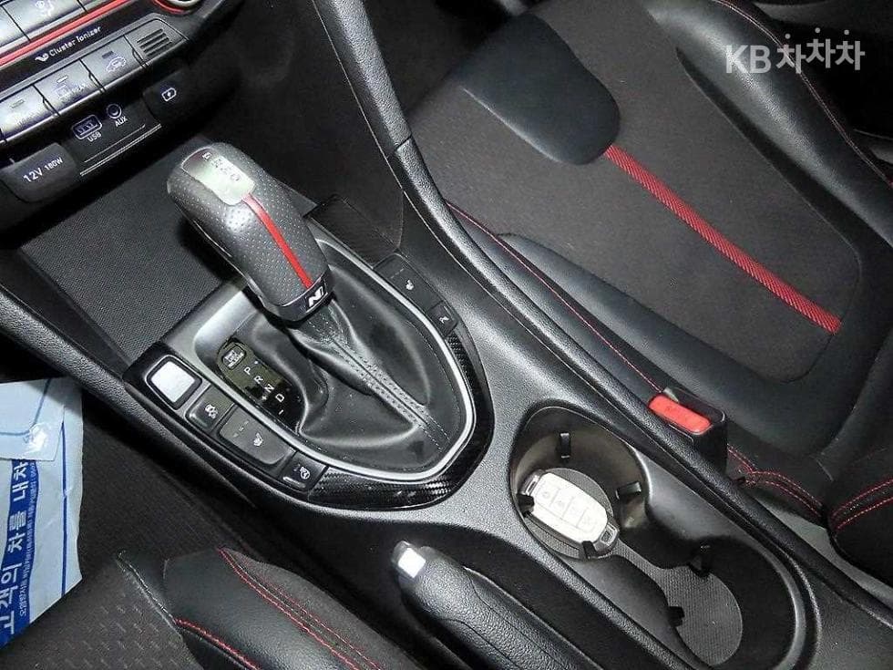 Hyundai Veloster(JS)1.6 Turbo Gasoline Direct Injection 스포츠 코어 - 12