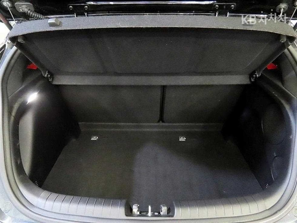 Hyundai Veloster(JS)1.6 Turbo Gasoline Direct Injection 스포츠 코어 - 18