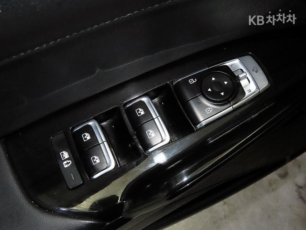 Kia K5 Hybrid 3rd Gen2.0 HEV Noblesse - 14