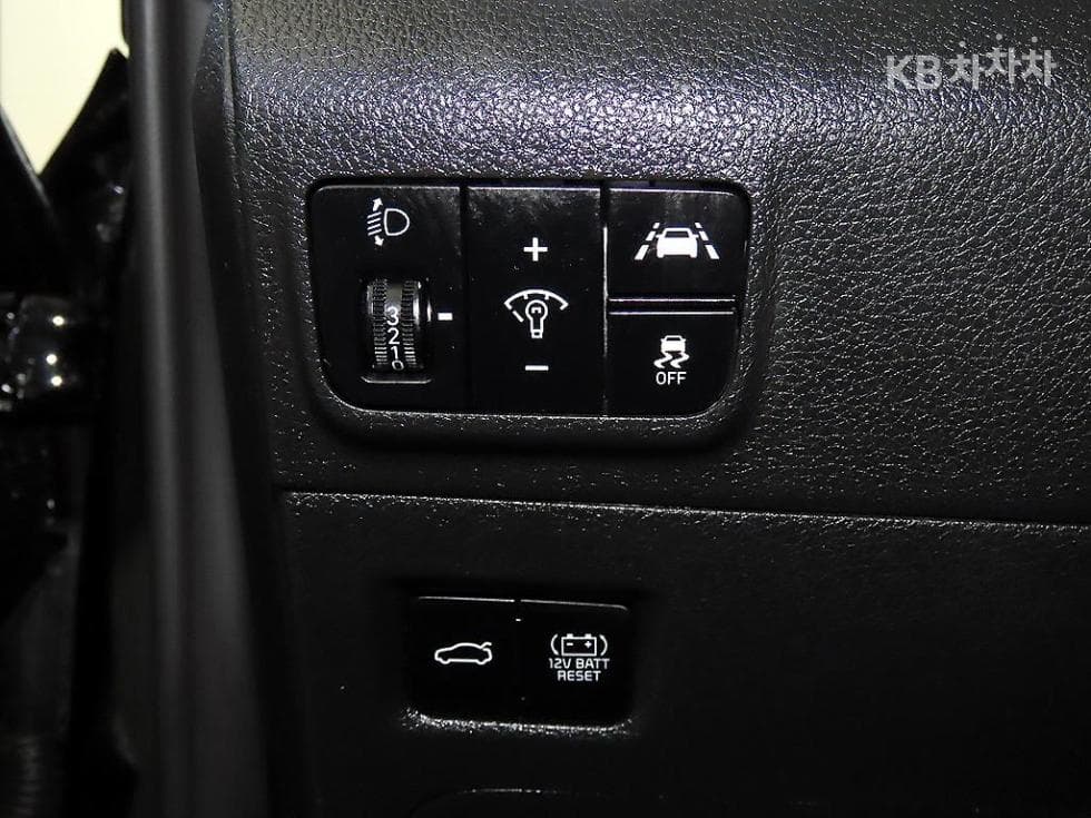Kia K5 Hybrid 3rd Gen2.0 HEV Noblesse - 15