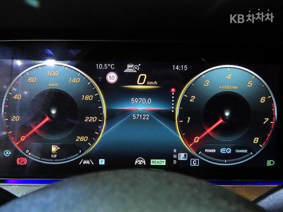 Mercedes-Benz E-Class (W213)E350 4MATIC Avantgarde - 9
