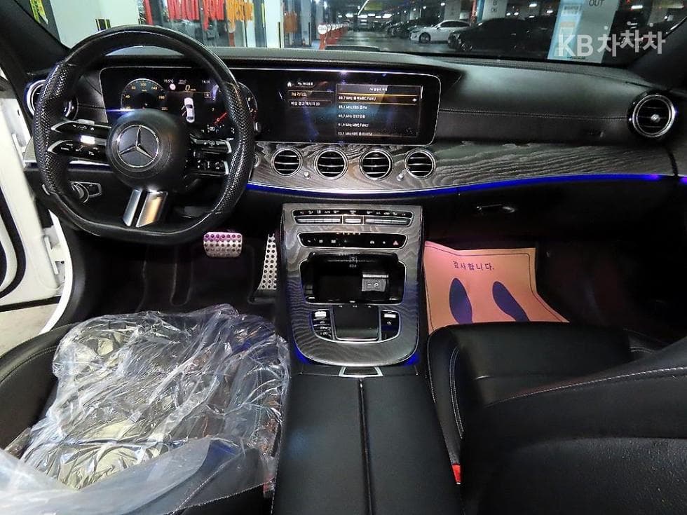 Mercedes-Benz E-Class (W213)E350 4MATIC Avantgarde - 10