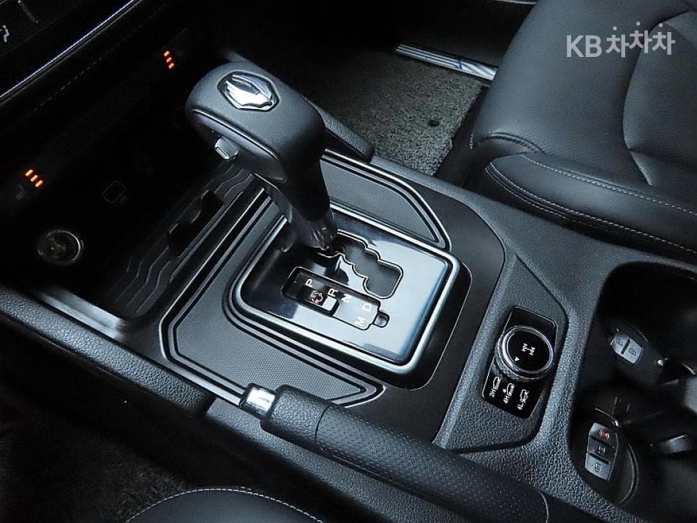 KG Mobility Rexton 스포츠2.2 4WD Prestige Special (special feature/edition) - 9