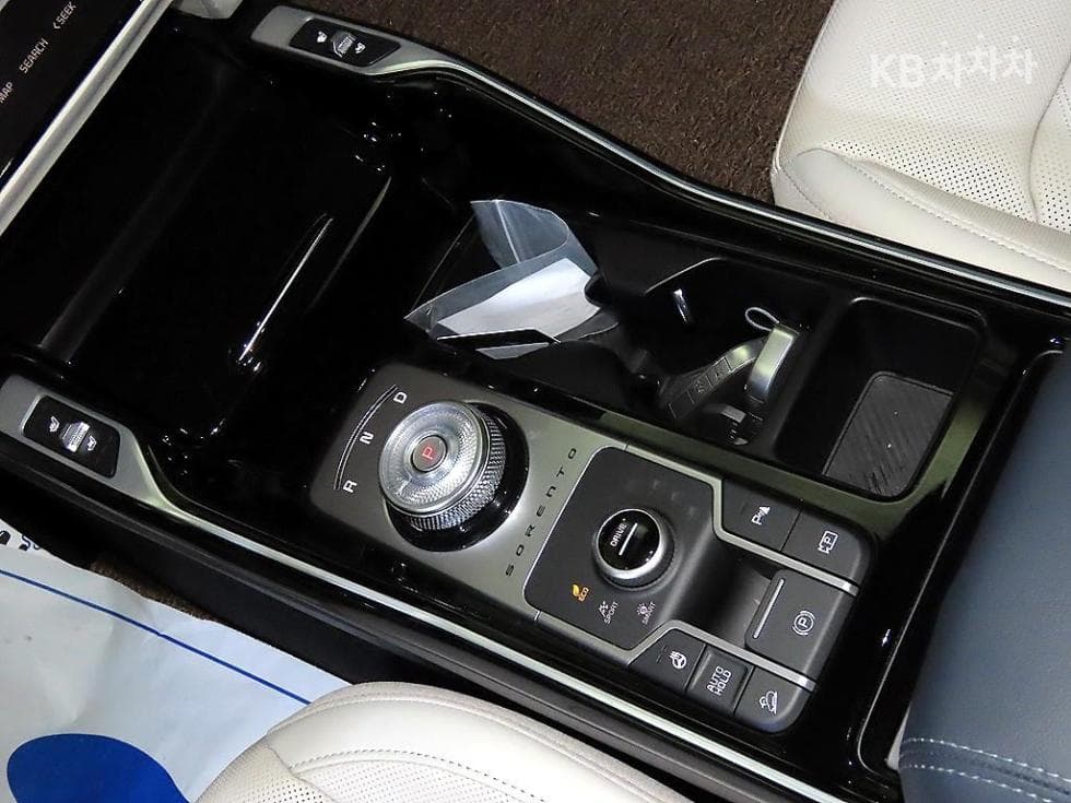 Kia The New (facelift) Sorento Hybrid MQ41.6T HEV 4WD Signature - 12