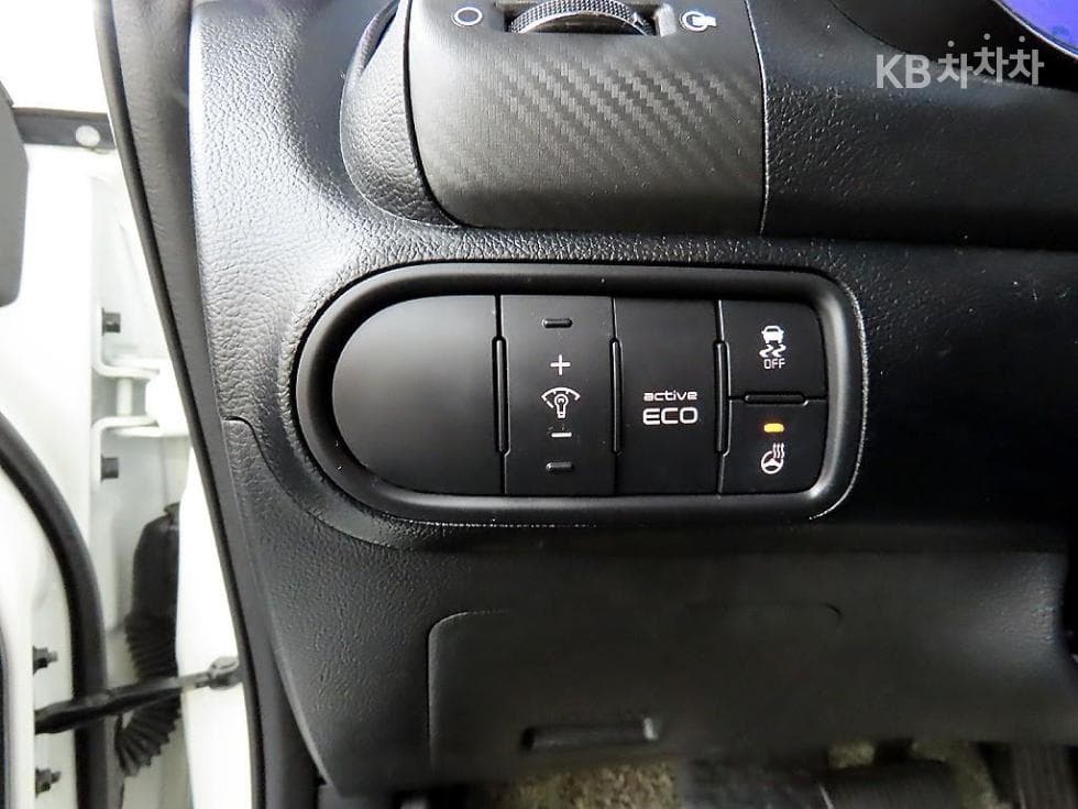 Kia K3Prestige - 13
