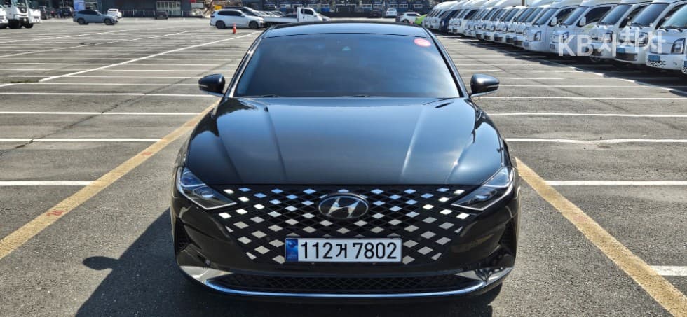 Hyundai The New (facelift) Grandeur (Azera)LPi 3.0 Rental car Modern - 5