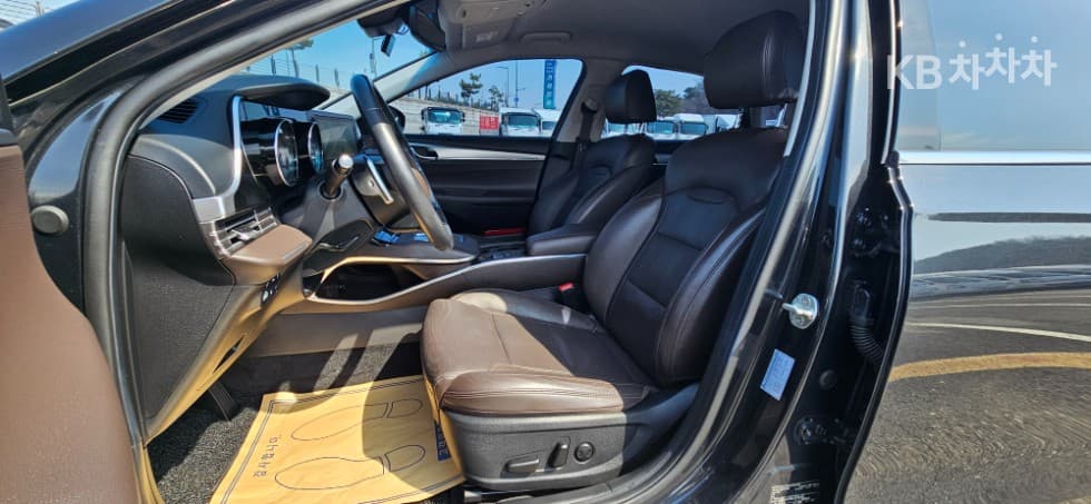 Hyundai The New (facelift) Grandeur (Azera)LPi 3.0 Rental car Modern - 13