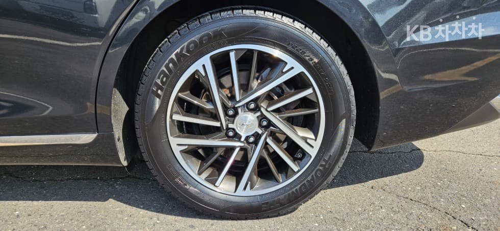 Hyundai The New (facelift) Grandeur (Azera)LPi 3.0 Rental car Modern - 29