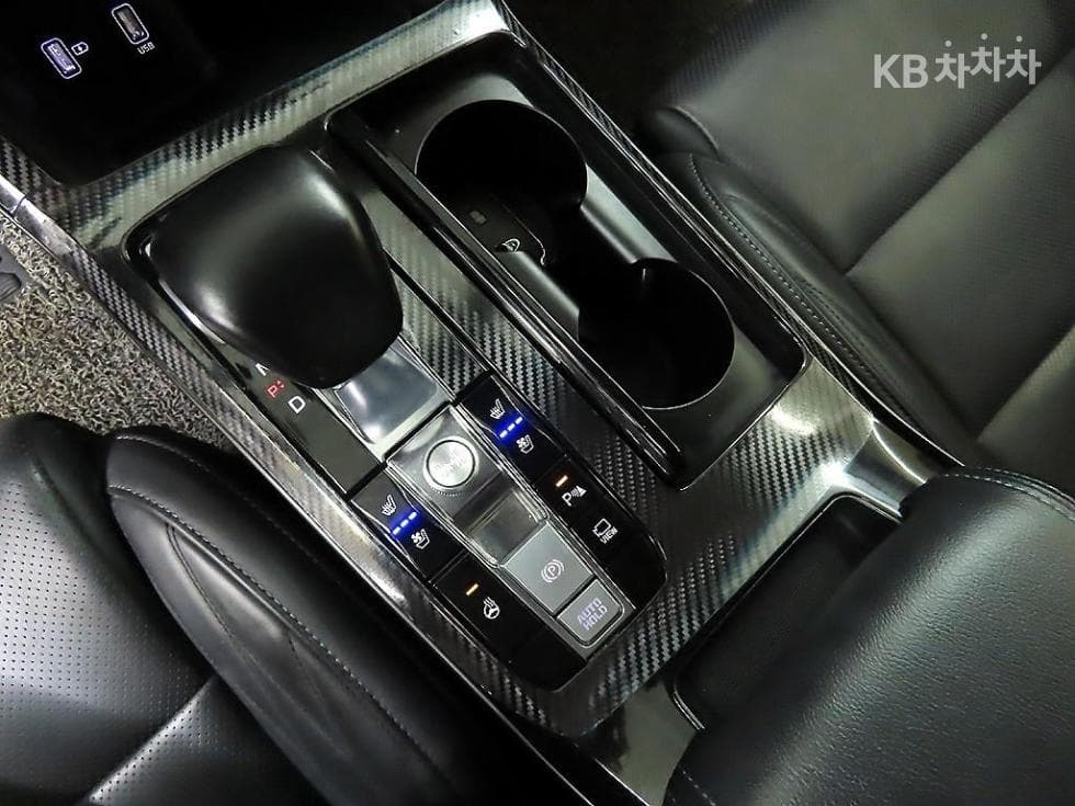Kia K7 Premiere3.0 GDi Signature - 10
