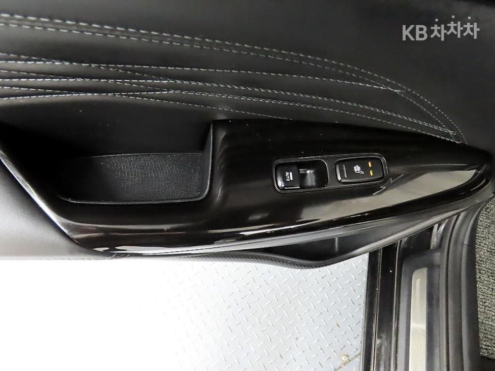 Kia K7 Premiere3.0 GDi Signature - 12