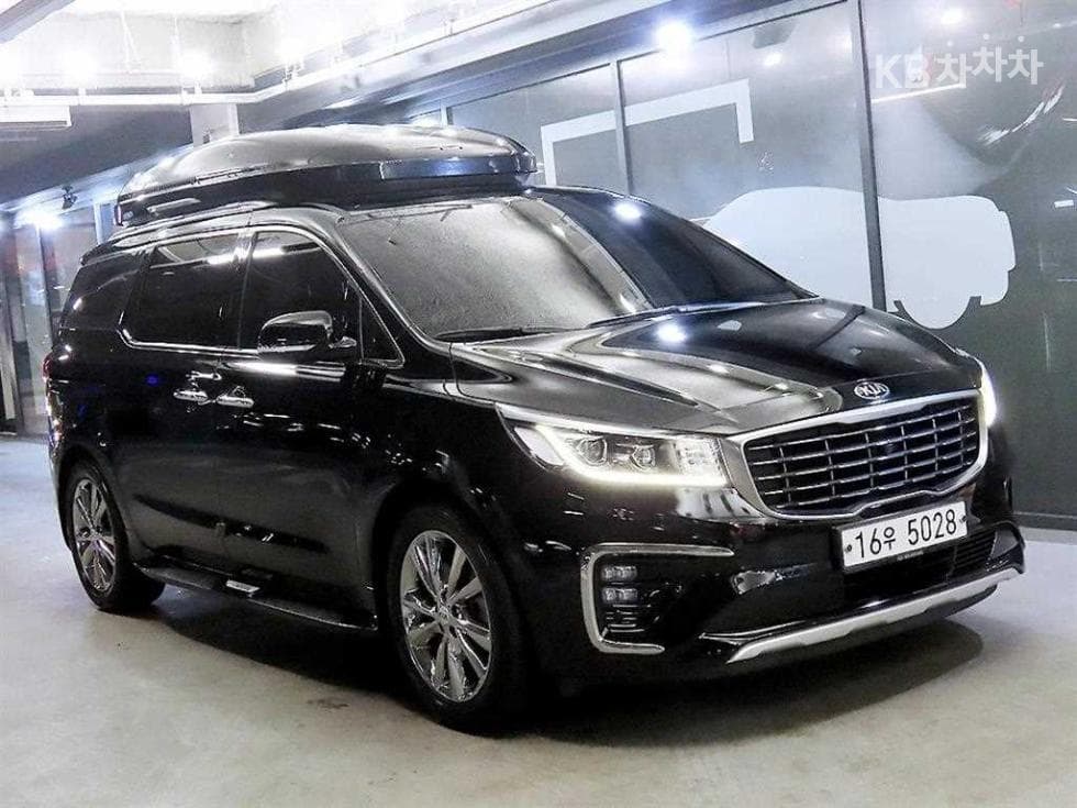 Kia The New (facelift) Carnival 7-seater (Limousine) 3.3 Gasoline Limousine President - Image 1