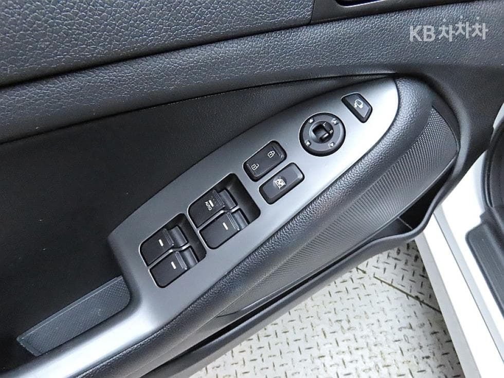 Kia The New (facelift) K5Luxury Standard - 13