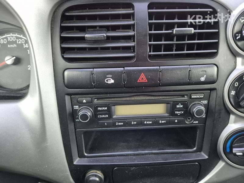 Kia Bongo 3 (light truck)1 Ton Box Truck King Cab - 12