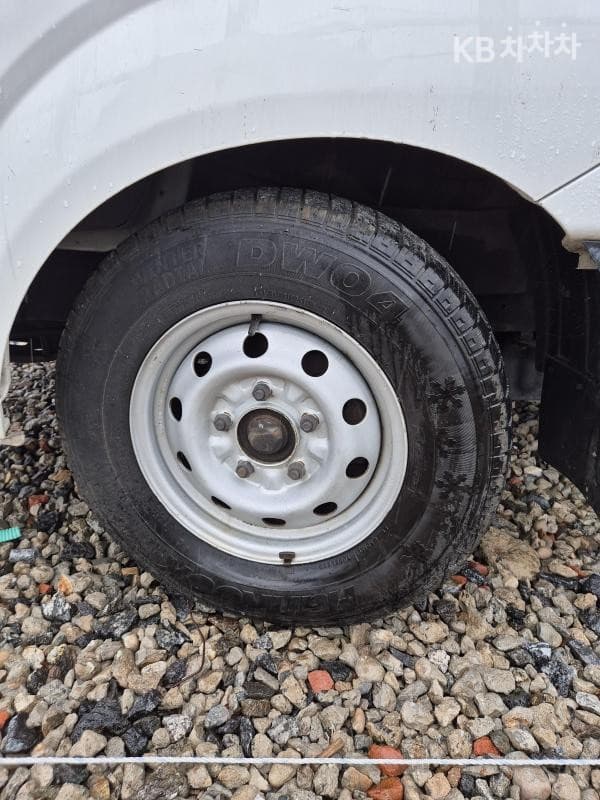 Kia Bongo 3 (light truck)1 Ton Box Truck King Cab - 15
