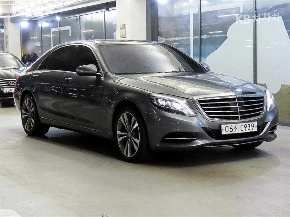 Mercedes-Benz New S-Class S400L 4MATIC - Image 1