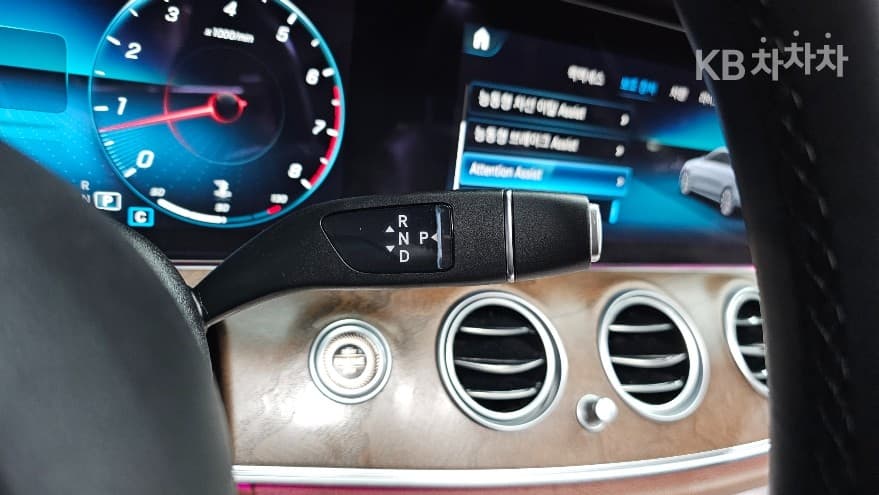 Mercedes-Benz E-Class (W213)E250 Exclusive - 9