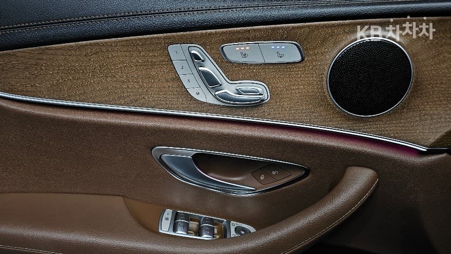 Mercedes-Benz E-Class (W213)E250 Exclusive - 13