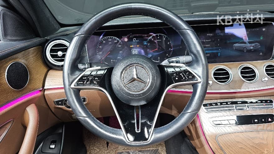 Mercedes-Benz E-Class (W213)E250 Exclusive - 14