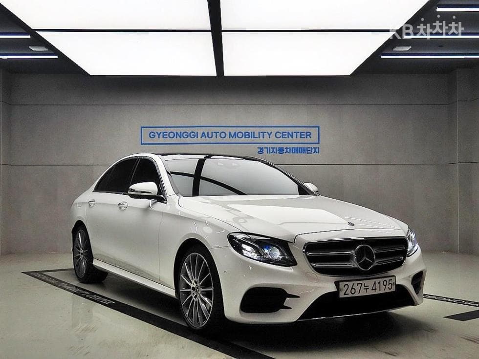 Mercedes-Benz E-Клас (W213) E350 4MATIC AMG Line - Image 1