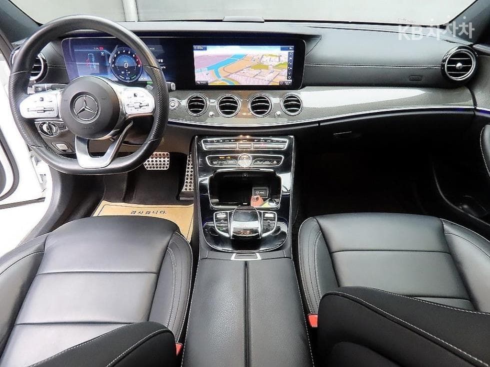 Mercedes-Benz E-Клас (W213)E350 4MATIC AMG Line - 7