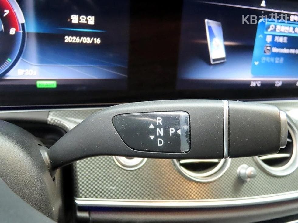 Mercedes-Benz E-Клас (W213)E350 4MATIC AMG Line - 10