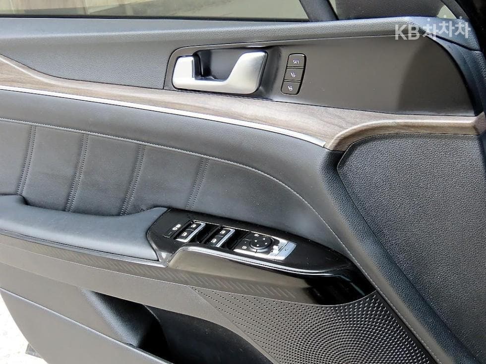 Kia K5 3rd Gen1.6 Gasoline Turbo Signature - 11