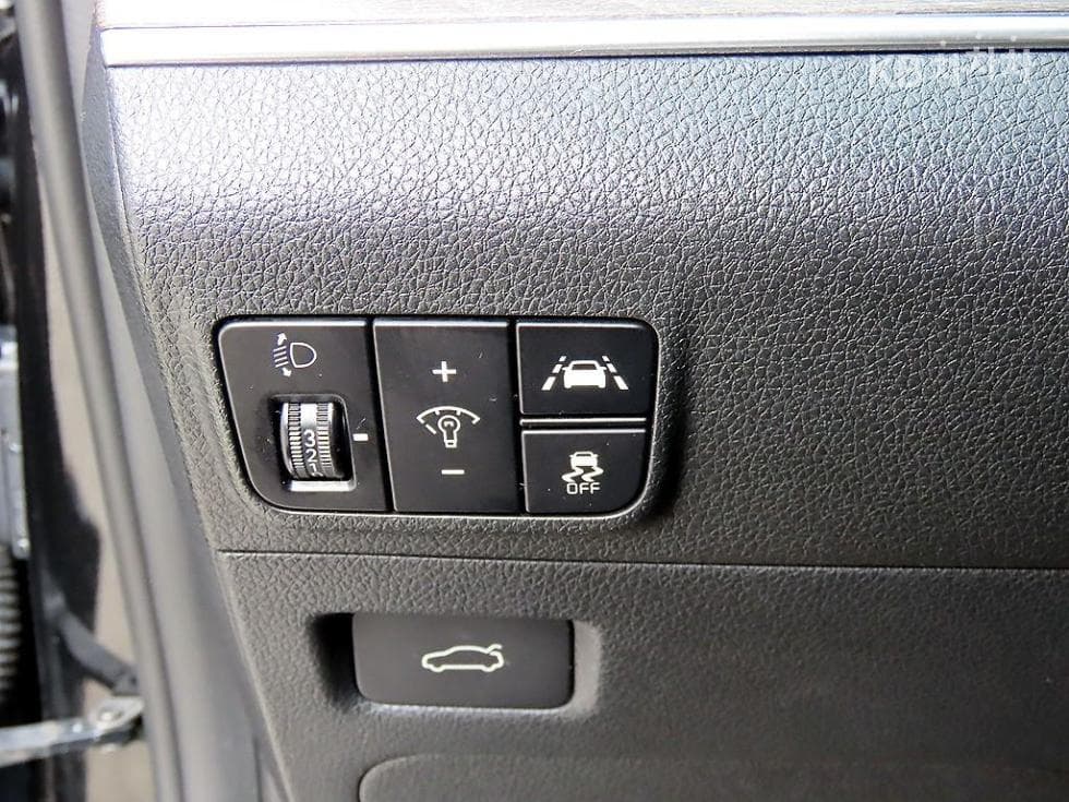Kia K5 3rd Gen1.6 Gasoline Turbo Signature - 12