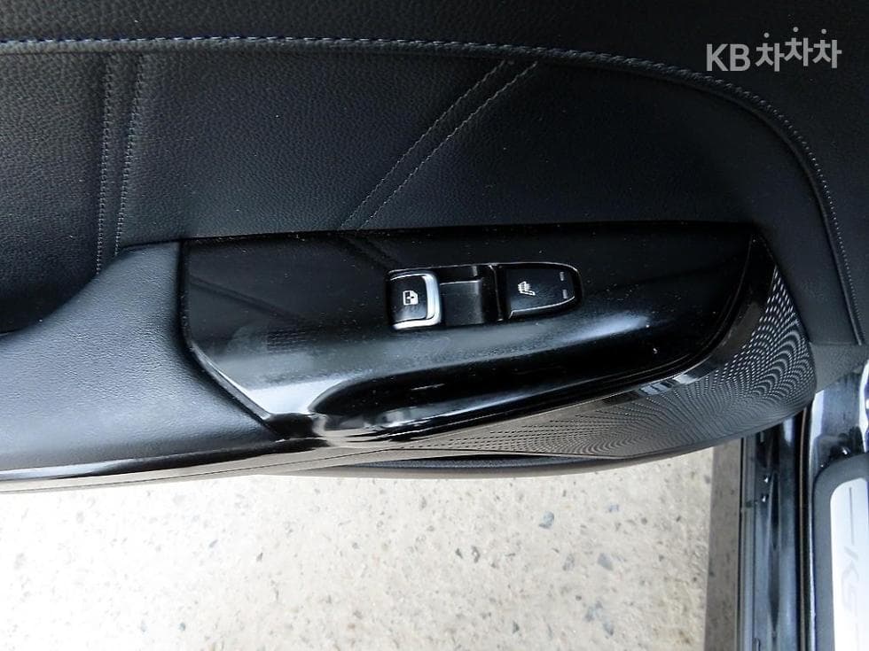 Kia K5 3rd Gen1.6 Gasoline Turbo Signature - 16