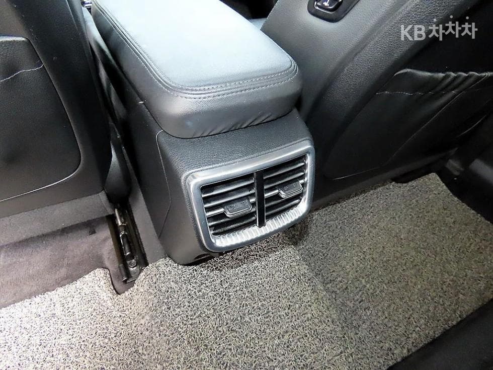 Kia K5 3rd Gen1.6 Gasoline Turbo Signature - 17