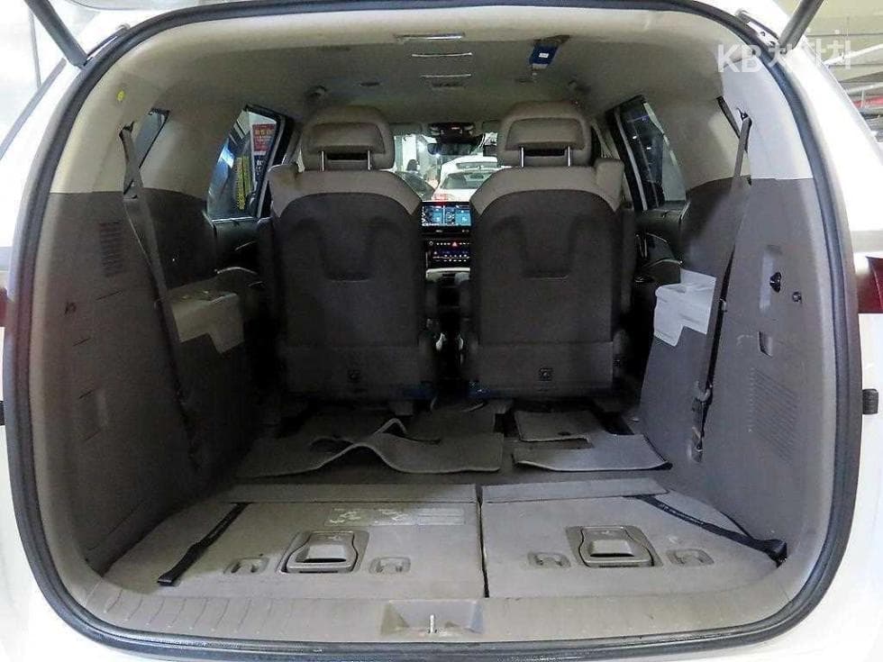 Kia Carnival 4th generationG3.5 GDI 7-seater (Limousine) Noblesse - 16