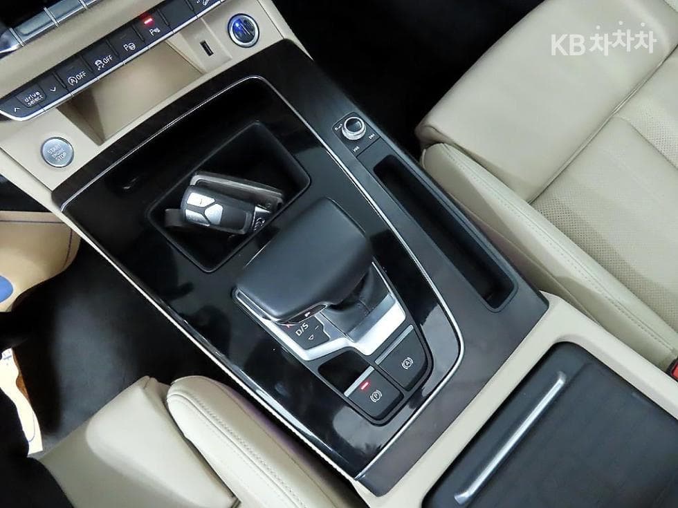 Audi The New Q5(FY)40 Turbo Diesel Injection quattro Standard - 9