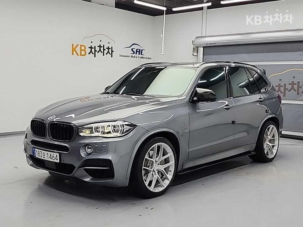 BMW X5 (F15) xDrive M50d - Image 1