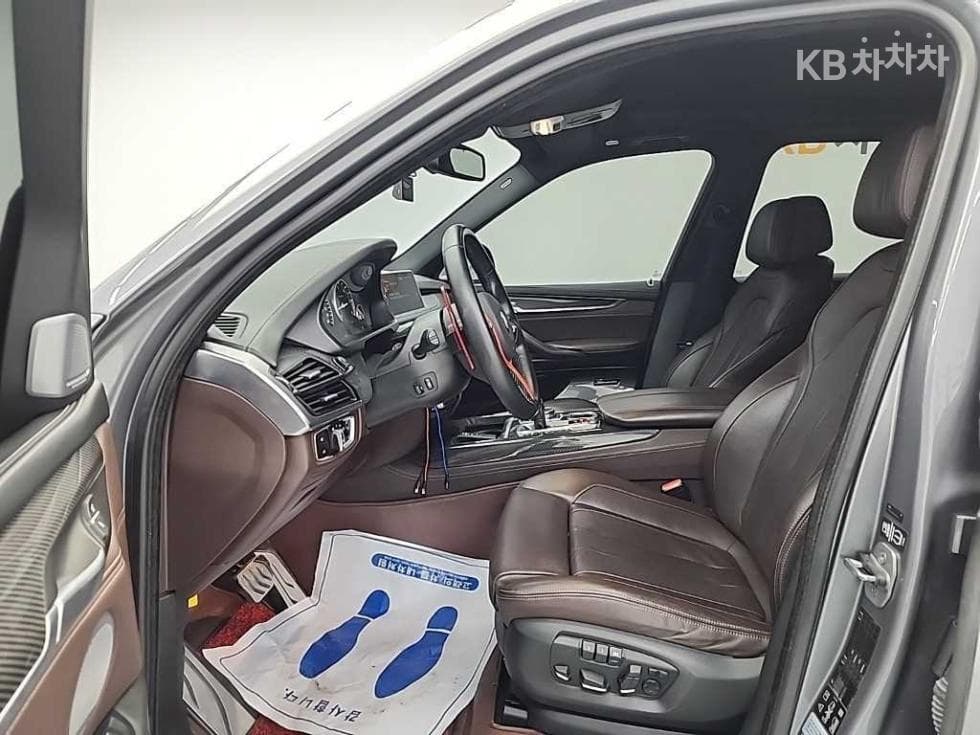 BMW X5 (F15)xDrive M50d - 11