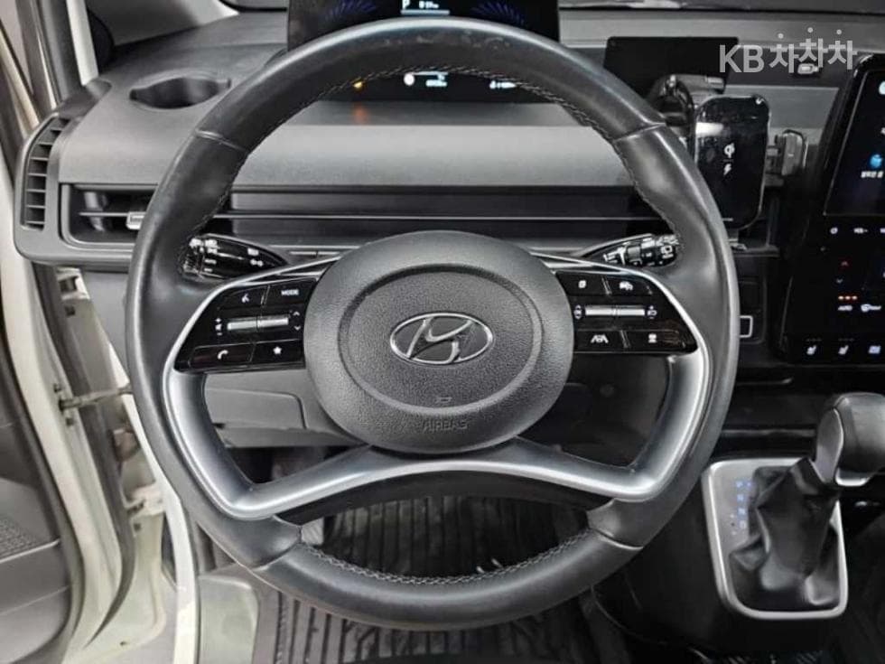 Hyundai Staria Cargo2.2 Cargo 5 Modern - 7